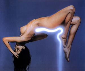 Pin_090_by_Hajime_Sorayama